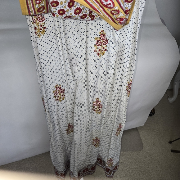 BOSTON PROPER BOHEMIAN STYLE LONG DRESS. 2 overlays. White, red. Size 4 - Picture 4 of 9